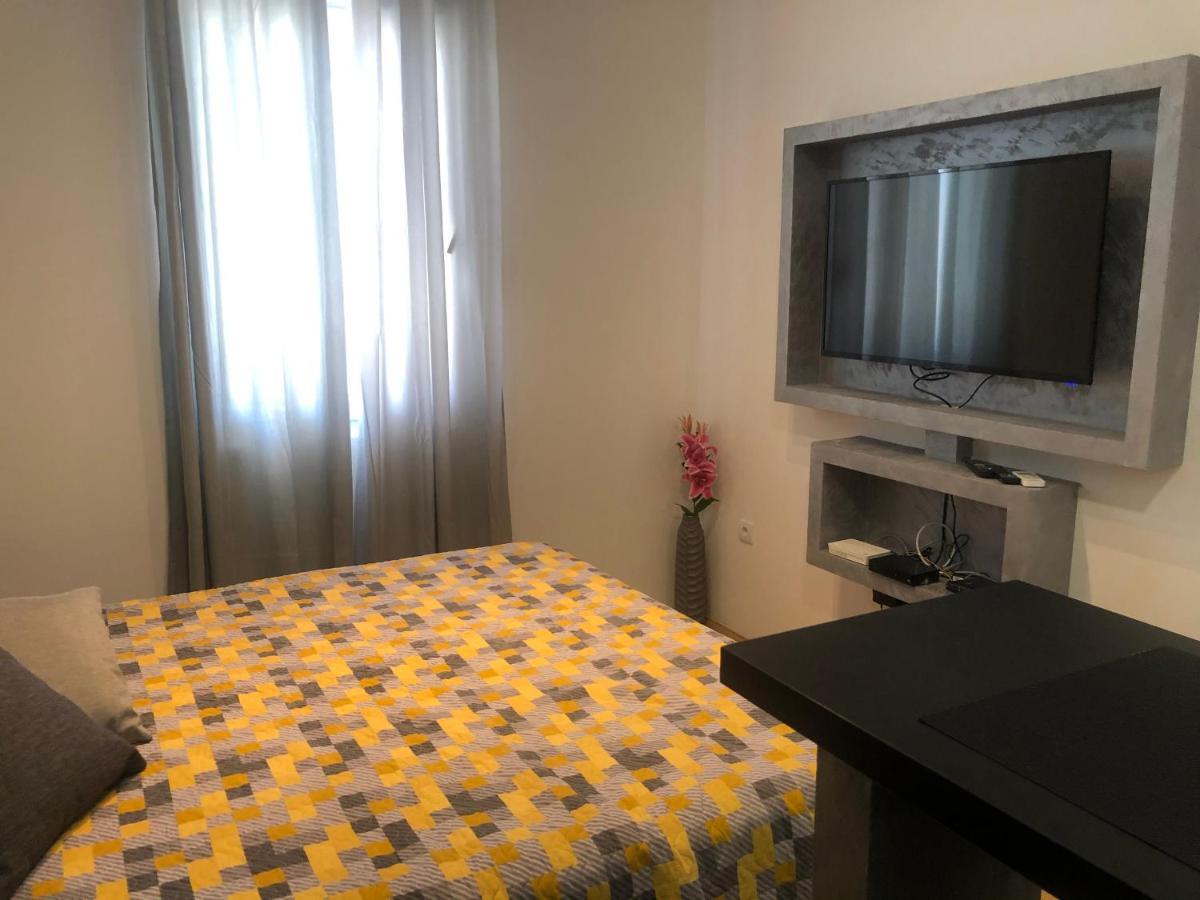 Matea Apartment Tivat Exterior photo