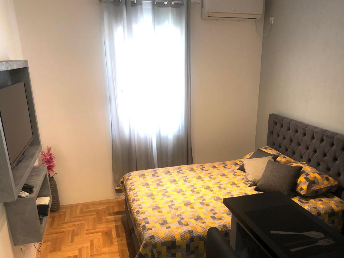 Matea Apartment Tivat Exterior photo
